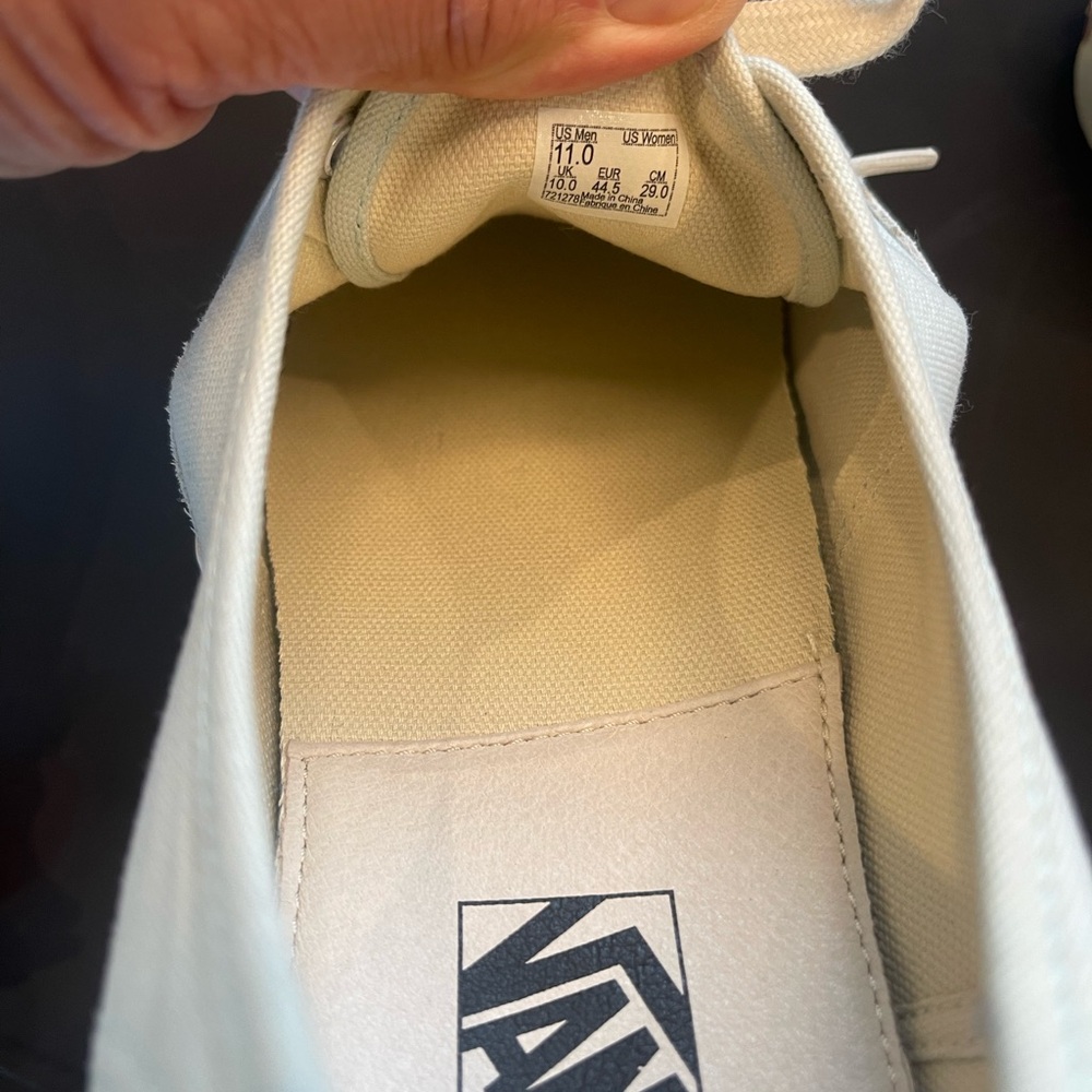Vans Men's Cream Sneakers - Picture 2 of 4